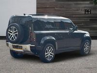 Usado Land Rover Defender S 250 HP (183 kW) 2023 Preto SUV