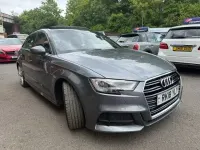 Usado Audi A3 S-Line 116 CV (85 kW) 2018 Gris Berlina