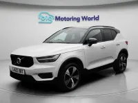 Used Volvo XC40 Plus 211 HP (155 kW) 2022 White SUV
