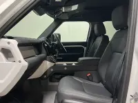Usado Land Rover Defender SE Dynamic 245 HP (180 kW) 2025 Branco SUV