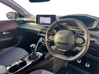 Used Peugeot 208 Allure+ 102 HP (75 kW) 2023 Yellow Hatchback