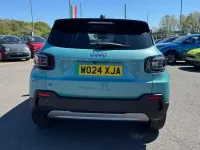 Begagnad Jeep Avenger EV Summit 113 kW (154 HK) 2024 Blå SUV