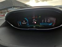 Used Peugeot 3008 Allure Premium 222 HP (163 kW) 2022 Red SUV