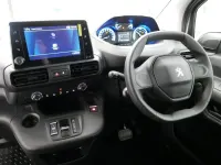 Używany Peugeot E-Partner Premium 100 kW (136 KM) 2024 Biały Minivan
