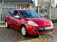 Used Renault Clio II 2010 Red Hatchback