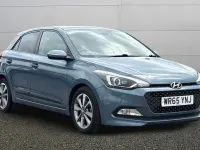 Begagnad Hyundai i20 Premium 84 HK (61 kW) 2015 Blå Halvkombi