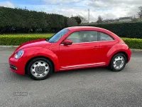 Begagnad VW Beetle Design 2014 Röd Halvkombi