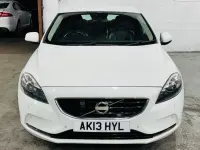 Gebraucht Volvo V40 SE Lux 150 PS (110 kW) 2013 Weiß Kleinwagen