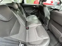 Begagnad Ford Focus Titanium X 2018 Röd Halvkombi