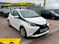Used Toyota Aygo X-play 69 HP (50 kW) 2015 White Hatchback