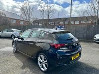 Begagnad Vauxhall Astra SRi 2018 Svart Halvkombi