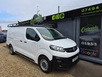 Gebraucht Vauxhall Vivaro Edition 120 PS (88 kW) 2021 Weiß Van / Kleinbus