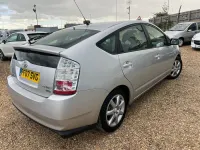 Used Toyota Prius 113 HP (83 kW) 2007 Silver Hatchback
