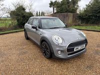 Usado Mini Cooper D Hatch 2016 Cinzento Citadino