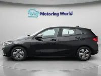 Usado BMW 118 136 CV (100 kW) 2023 Negro Utilitario
