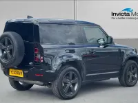 Gebraucht Land Rover Defender SE Dynamic 249 PS (183 kW) 2023 Schwarz SUV