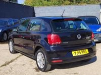Used VW Polo SE 74 HP (54 kW) 2015 Black Hatchback