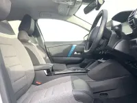 Begagnad Citroën e-C4 Shine 100 kW (136 HK) 2023 Vit Sedan