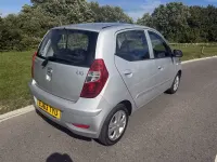 Used Hyundai i10 Active 2013 Silver Hatchback