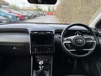 Used Hyundai Tucson SE 147 HP (108 kW) 2021 Red SUV