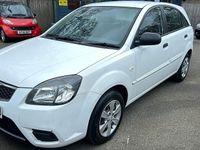 Used Kia Rio 108 HP (79 kW) 2010 White Hatchback