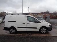 Used Citroën Berlingo 100 HP (73 kW) 2017 White MPV