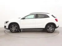 Used Mercedes GLA180 Urban 122 HP (89 kW) 2019 White SUV