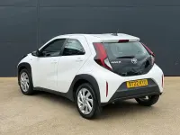 Usado Toyota Aygo X PURE 2022 Blanco SUV