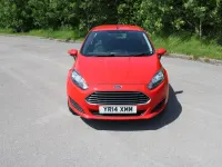 Usado Ford Fiesta Style 82 HP (60 kW) 2014 Vermelho Citadino
