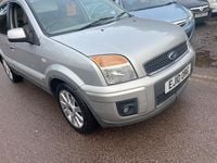 Used Ford Fusion Titanium 101 HP (74 kW) 2010 Silver Hatchback