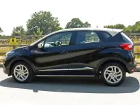 Used Renault Captur Dynamique 2016 Sapphire black metallic/cream roof SUV