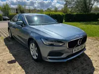 Usado Volvo S90 Momentum 190 HP (139 kW) 2019 Azul Sedan
