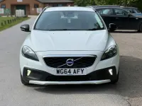 Begagnad Volvo V40 2014 Vit Halvkombi