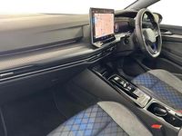 Second-hand VW Golf VIII R 333 CP (244 kW) 2025 Albastru Hatchback