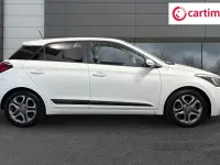 Used Hyundai i20 Premium 84 HP (61 kW) 2019 White Hatchback