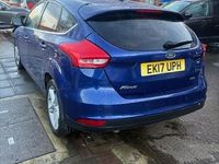 Used Ford Focus Zetec 125 HP (91 kW) 2017 Blue Hatchback