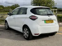Usado Renault Zoe Play 80 kW (109 HP) 2020 Branco Citadino