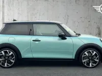 Used Mini Cooper Hatch 113 kW (154 HP) 2025 Green Hatchback