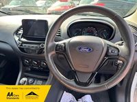 Used Ford Ka Plus Zetec 70 HP (51 kW) 2018 White Hatchback
