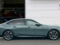 Used BMW 520 M Sport 205 HP (150 kW) 2025 Green
