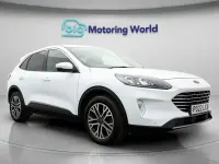 Usado Ford Kuga Titanium 190 HP (139 kW) 2021 Branco SUV