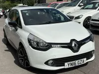 Used Renault Clio Dynamique 90 HP (66 kW) 2016 White Hatchback