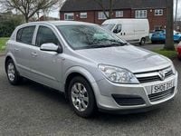 Used Vauxhall Astra Club 123 HP (90 kW) 2006 Silver Hatchback