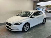 Used Volvo V40 2013 White Hatchback
