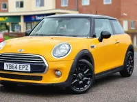 Usado Mini Cooper D Hatch 116 HP (85 kW) 2015 Laranja Citadino