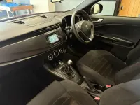 Begagnad Alfa Romeo Giulietta Super 150 HK (110 kW) 2017 Röd Halvkombi