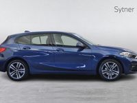 Used BMW 118 Sport Line 134 HP (98 kW) 2024 Blue Hatchback