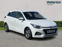 Used Hyundai i20 SE 84 HP (61 kW) 2020 White Hatchback