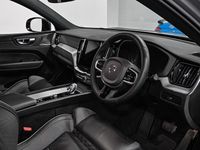 Used Volvo XC60 Plus 250 HP (183 kW) 2022 Silver SUV