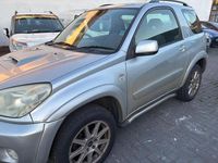 Usado Toyota RAV4 116 HP (85 kW) 2005 Prateado SUV